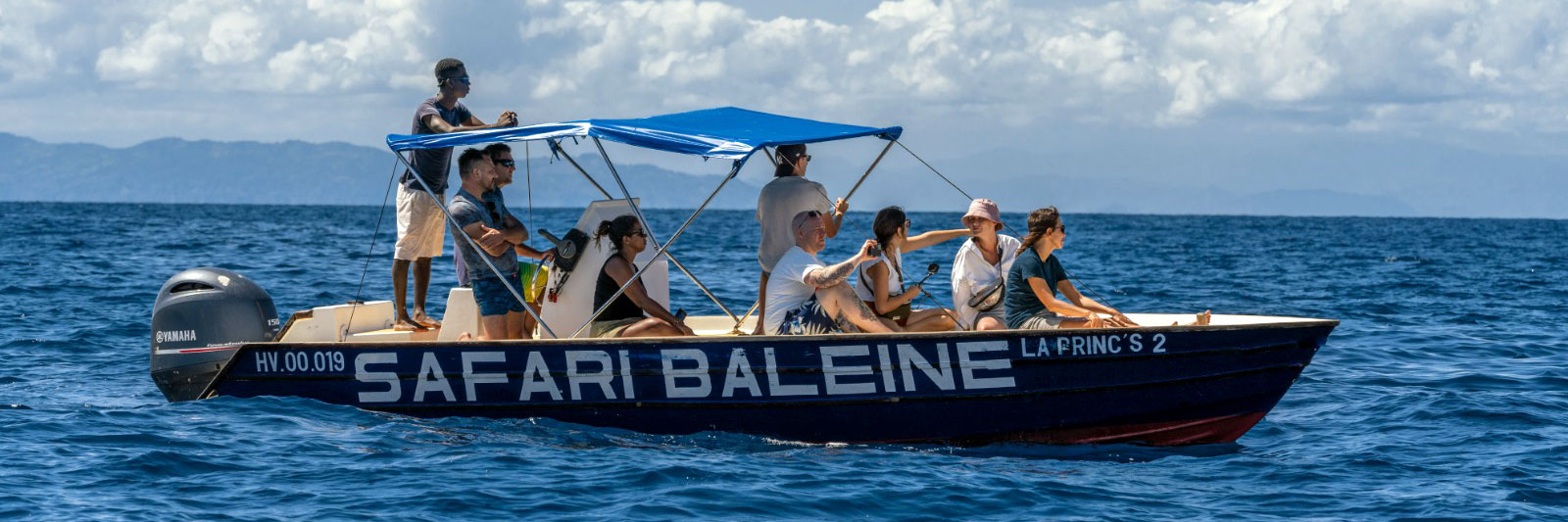 bateau en pleine mer entre Nosy Be et Nosy Iranja